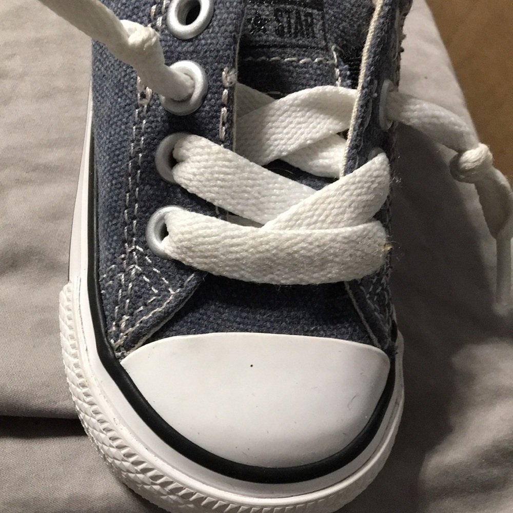 Converse infant sneakers size 5